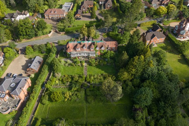 Weald Hall, Mayfield Lane, Wadhurst, East Sussex, TN5 6HX 1