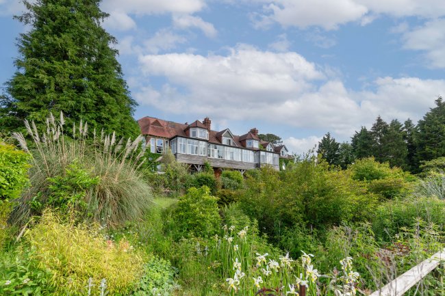 Weald Hall, Mayfield Lane, Wadhurst, East Sussex, TN5 6HX 1