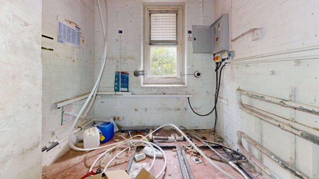 Weald Hall, Mayfield Lane, Wadhurst, East Sussex, TN5 6HX 1