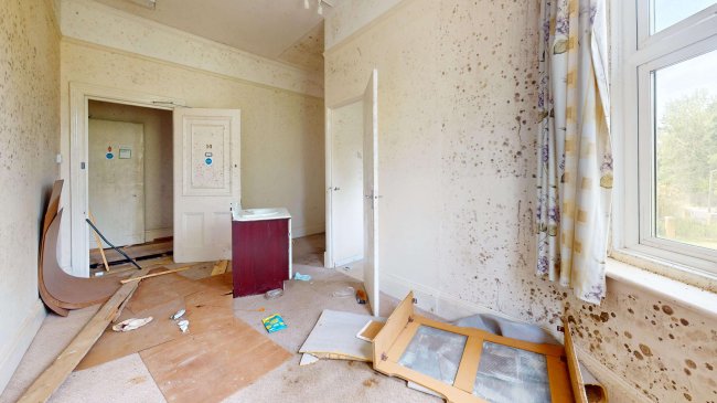 Weald Hall, Mayfield Lane, Wadhurst, East Sussex, TN5 6HX 1