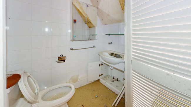 Weald Hall, Mayfield Lane, Wadhurst, East Sussex, TN5 6HX 1