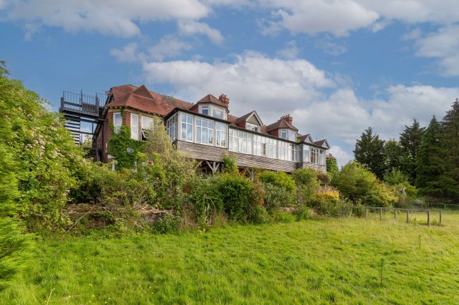 Weald Hall, Mayfield Lane, Wadhurst, East Sussex, TN5 6HX 1