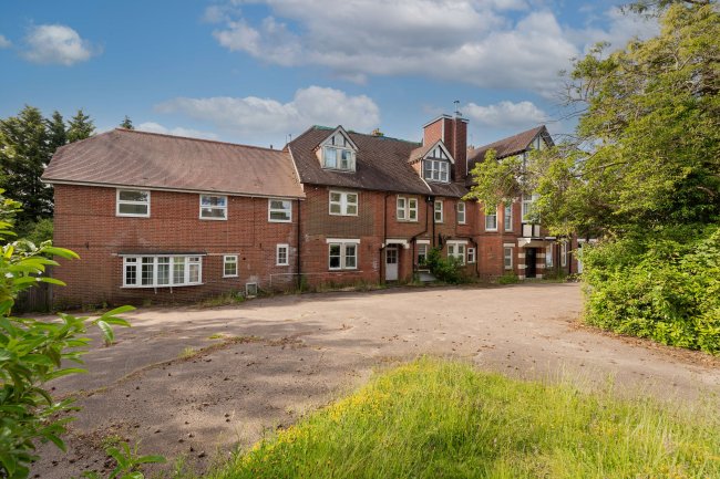 Weald Hall, Mayfield Lane, Wadhurst, East Sussex, TN5 6HX 1