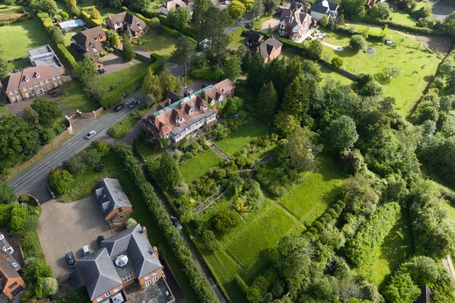 Weald Hall, Mayfield Lane, Wadhurst, East Sussex, TN5 6HX 1