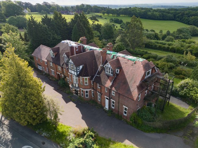 Weald Hall, Mayfield Lane, Wadhurst, East Sussex, TN5 6HX 1