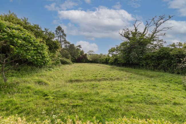 Weald Hall, Mayfield Lane, Wadhurst, East Sussex, TN5 6HX 1