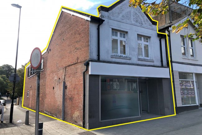 434 Bitterne Road, Southampton, Hampshire SO18 1BS 2