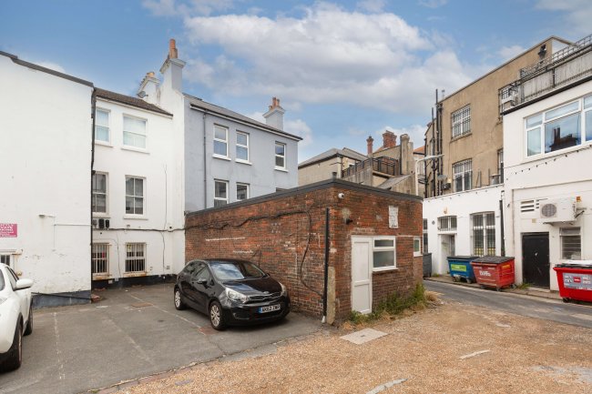 6 Gildredge Road, Eastbourne BN21 4RL 10