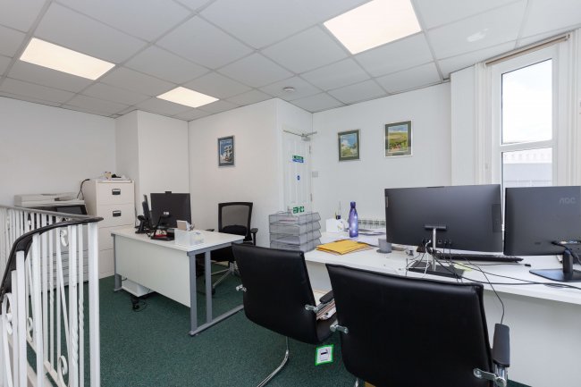 6 Gildredge Road, Eastbourne BN21 4RL 10