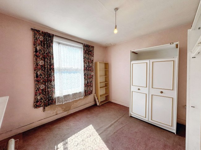 442 Ilford Lane, Ilford, Essex IG1 2NF 9