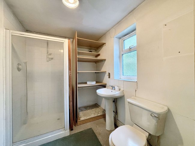 442 Ilford Lane, Ilford, Essex IG1 2NF 9