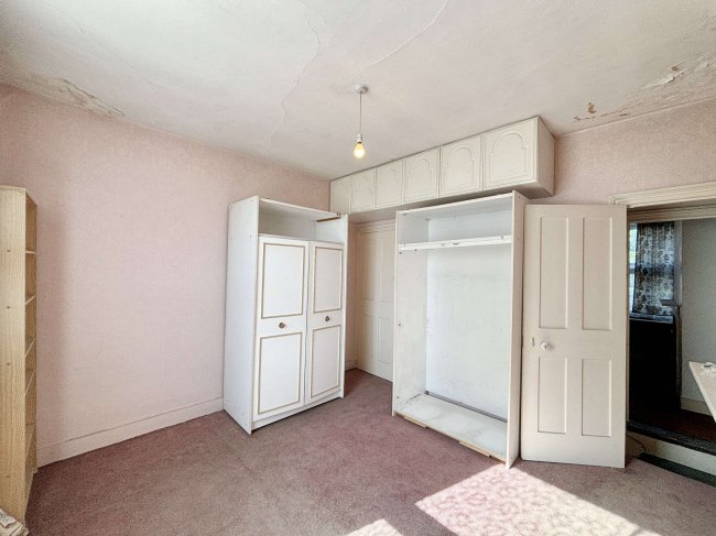 442 Ilford Lane, Ilford, Essex IG1 2NF 9