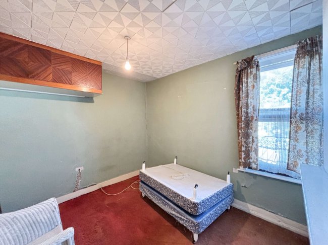 442 Ilford Lane, Ilford, Essex IG1 2NF 9