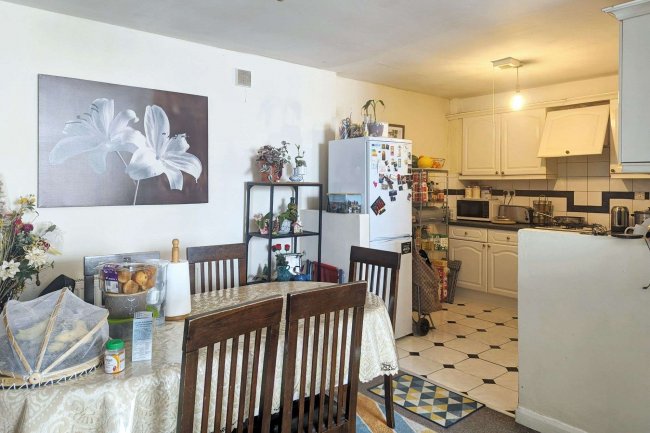 Flat 2, 42-44 Randlesdown Road, Catford, London SE6 3BT 1