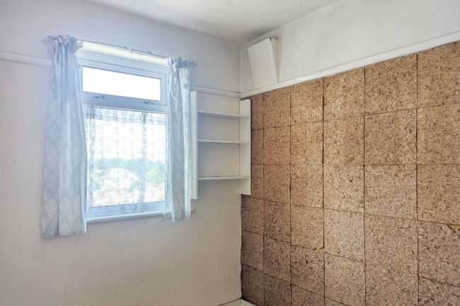 1 Blenheim Avenue, Chatham, Kent, ME4 6UU 10