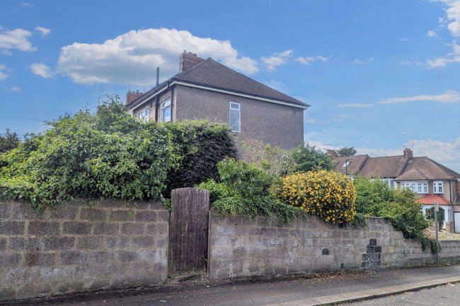 1 Blenheim Avenue, Chatham, Kent, ME4 6UU 10