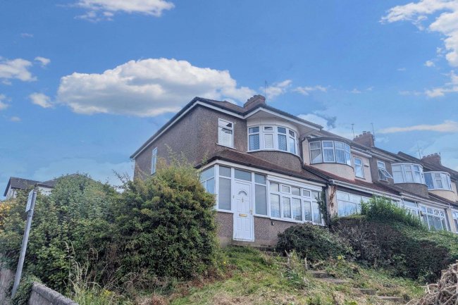 1 Blenheim Avenue, Chatham, Kent, ME4 6UU 10