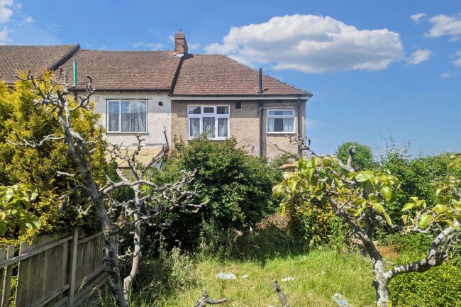 1 Blenheim Avenue, Chatham, Kent, ME4 6UU 10