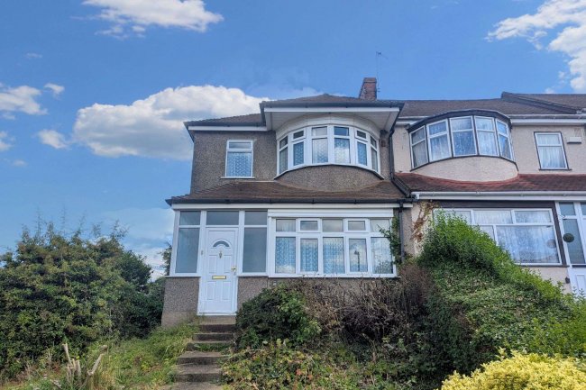 1 Blenheim Avenue, Chatham, Kent, ME4 6UU 10