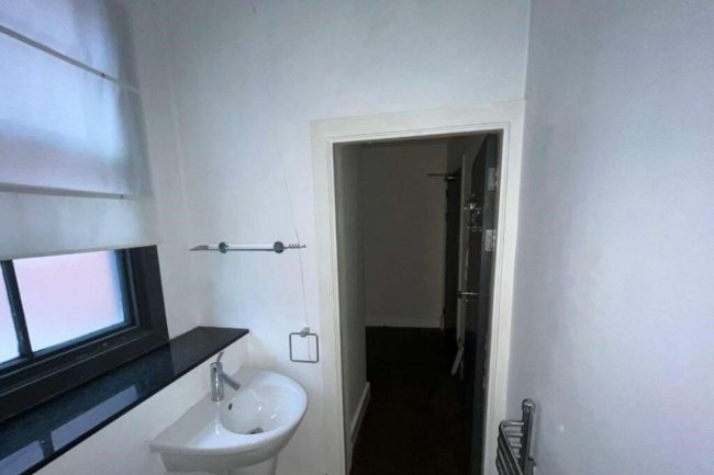 Apartment 10 Stone Yard, 12 Plumptre Street, Nottingham, NG1 1JL 9