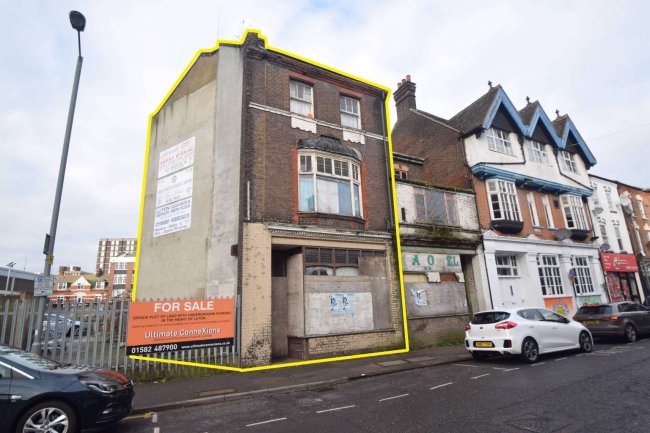 49 Cheapside, Luton, Bedfordshire LU1 2HN 4