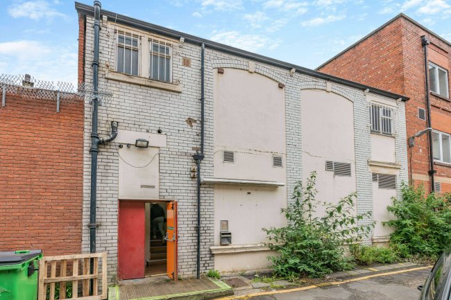 8-10 Cheapside, Barnsley, South Yorkshire, S70 1RR 1