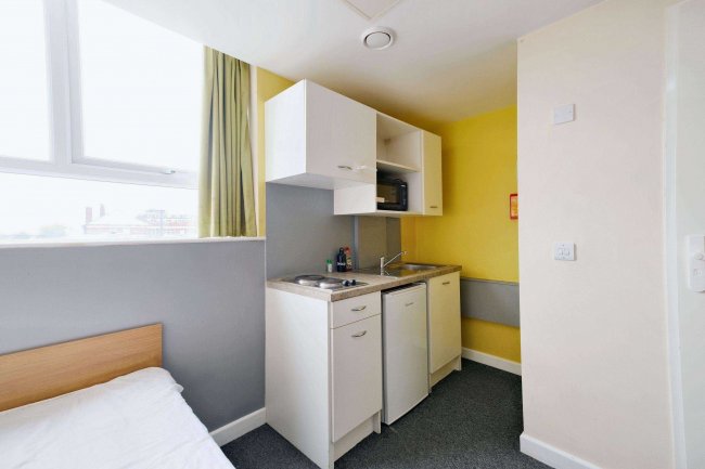 Flat 41, College House, Bridge Road, Alum Rock, Birmingham B8 3TE 8