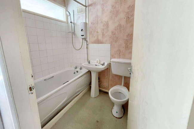 3 Old Barn Road, Wallasey, Merseyside, CH44 5SX 7