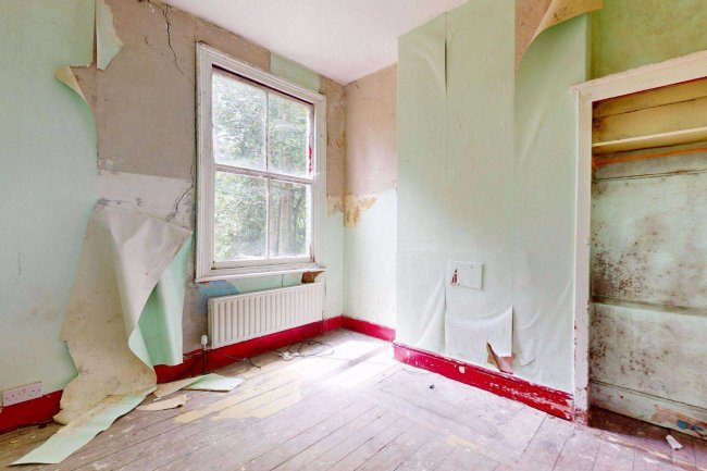 24 Bromar Road, London SE5 8DL 5