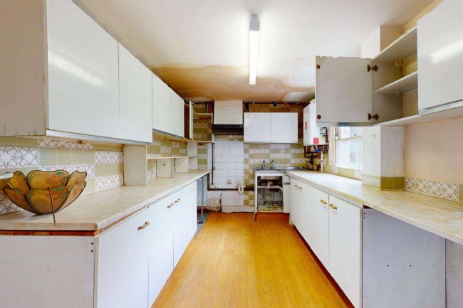 121 Chatham Street, Walworth, London SE17 1PA 1