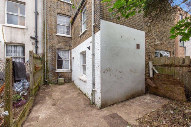 121 Chatham Street, Walworth, London SE17 1PA 1