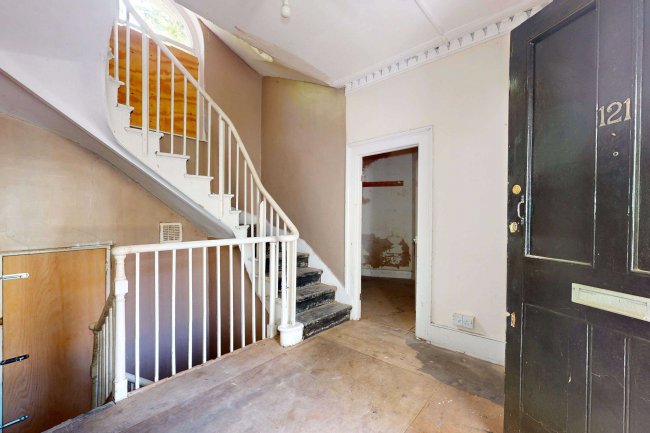 121 Grosvenor Park, Camberwell, London SE5 0NJ 3