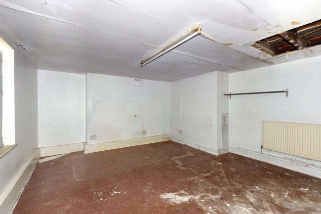 121 Grosvenor Park, Camberwell, London SE5 0NJ 3