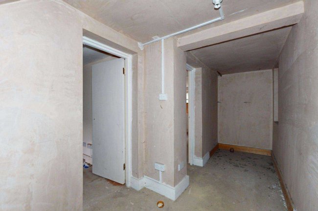 39 Highshore Road, Peckham, London SE15 5AF 2