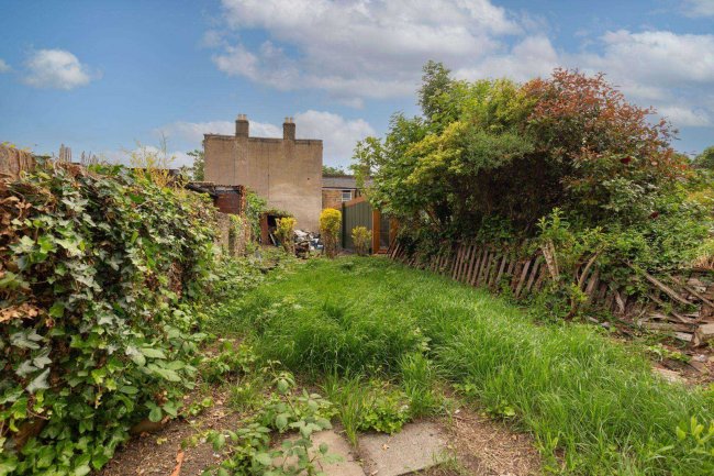 90 Southwark Park Road, Bermondsey, London SE16 3RS 1