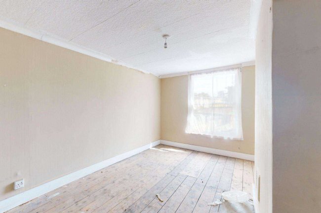 90 Southwark Park Road, Bermondsey, London SE16 3RS 1