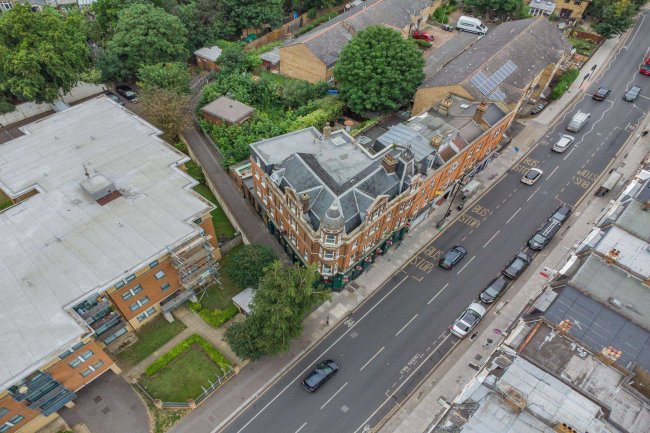 128 Tottenham Lane, Hornsey, London N8 7EL 8