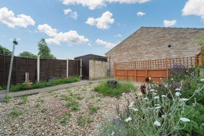 1 Colemans Close, Calne, Wiltshire, SN11 8NJ 8