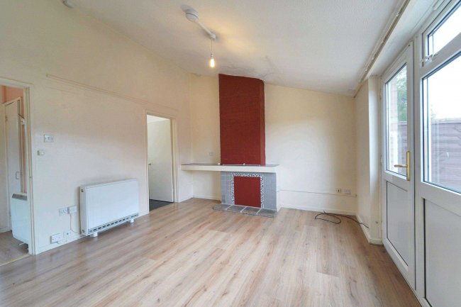 1 Colemans Close, Calne, Wiltshire, SN11 8NJ 8