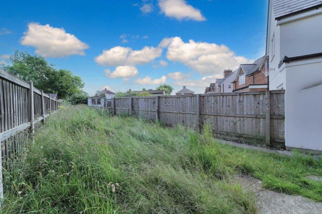 76 New Road, Royal Wootton Bassett, Swindon, Wiltshire, SN4 7DQ 3