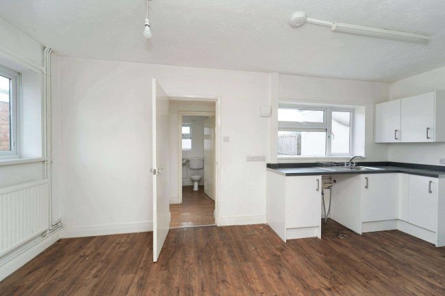 76 New Road, Royal Wootton Bassett, Swindon, Wiltshire, SN4 7DQ 3