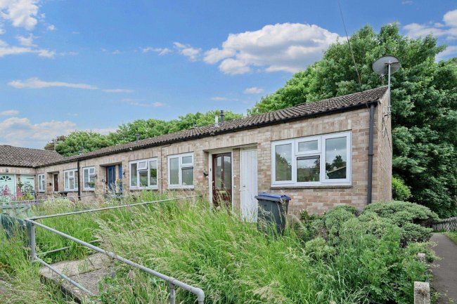 24 Grierson Close, Calne, Wiltshire, SN11 8JJ 3