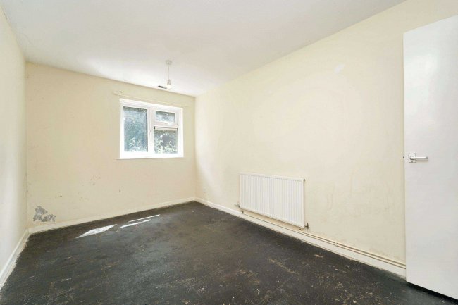 24 Grierson Close, Calne, Wiltshire, SN11 8JJ 3