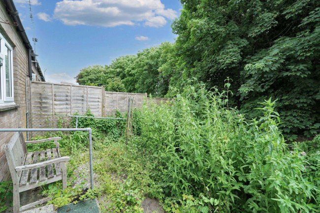 24 Grierson Close, Calne, Wiltshire, SN11 8JJ 3