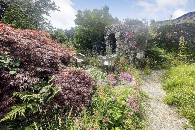 Weston House, Haye Road, Callington PL17 7JJ 4