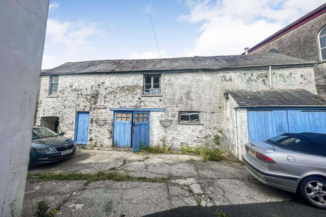 Weston House, Haye Road, Callington PL17 7JJ 4