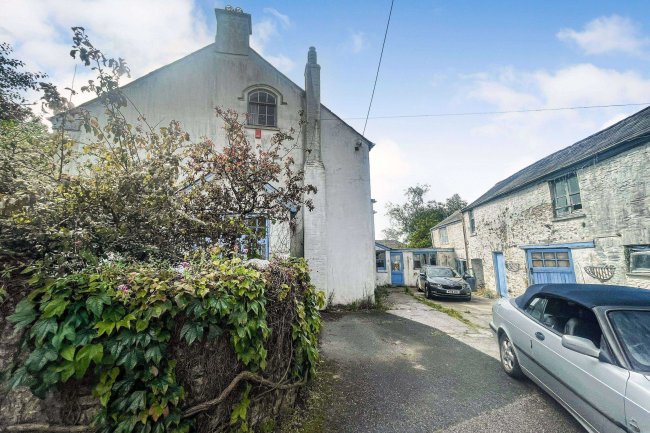 Weston House, Haye Road, Callington PL17 7JJ 4