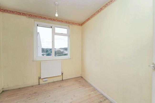 6 Barrow Green, Chippenham, Wiltshire, SN15 1BE 1