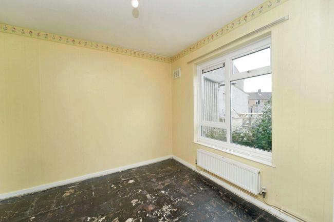 6 Barrow Green, Chippenham, Wiltshire, SN15 1BE 1