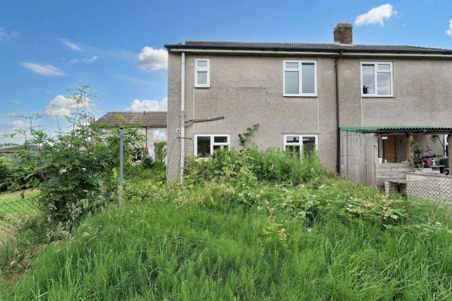 6 Barrow Green, Chippenham, Wiltshire, SN15 1BE 1